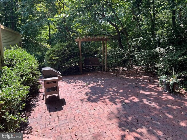 Building Photo - 10101 Alsace Ct