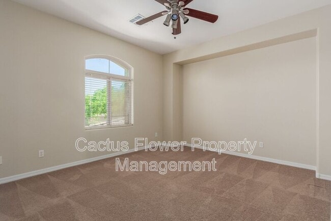 Building Photo - 749 E La Costa Dr