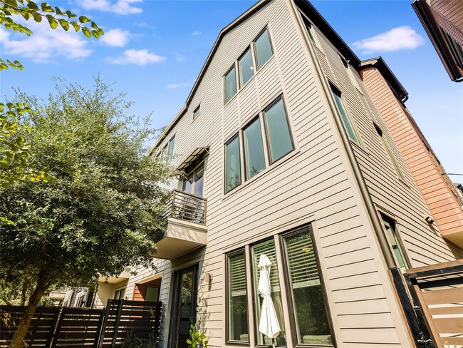 Building Photo - 3100 Menchaca Rd