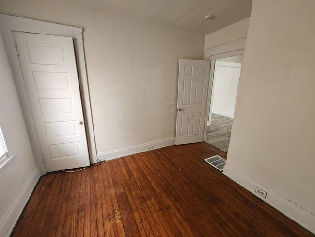 Building Photo - 14012 Scioto Ave