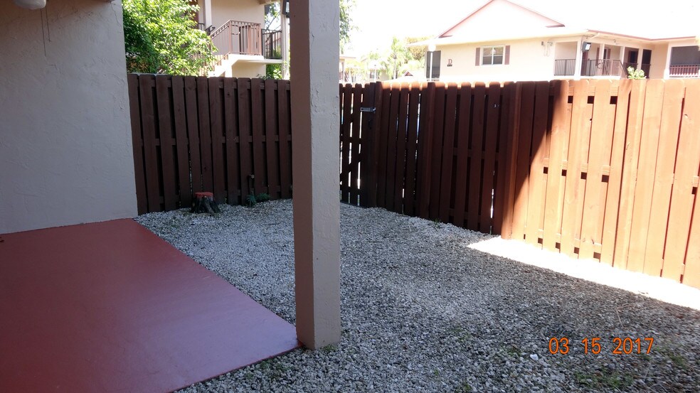 Patio - 11205 N Kendall Dr