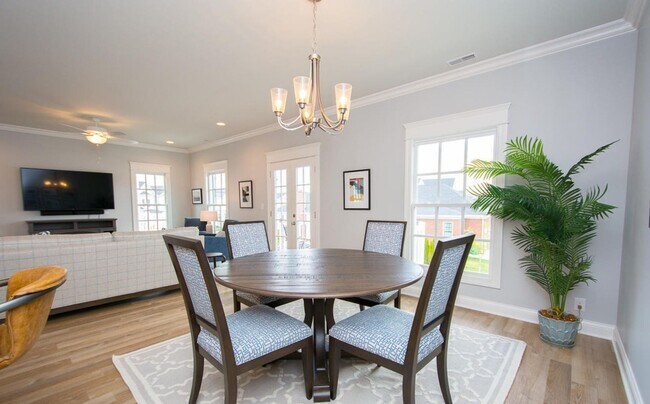 Building Photo - Norton Commons Fully Furnished Condo for Rent!