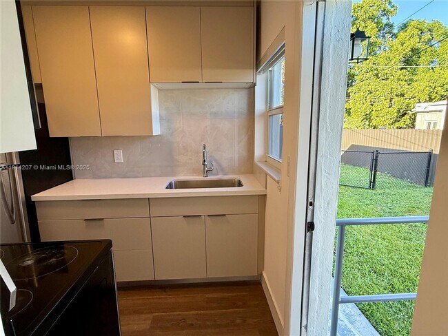 Building Photo - 115 NW 118th St