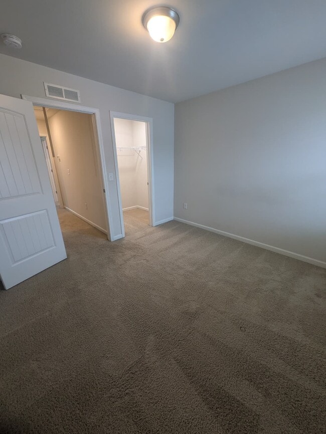 Building Photo - 784 Amarra Dr