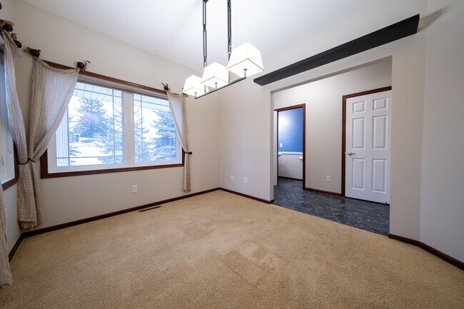 Building Photo - 5128 Yuma Ln N
