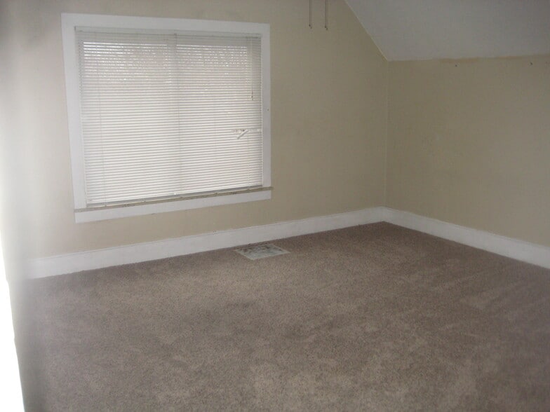 Building Photo - 901 Franklin St