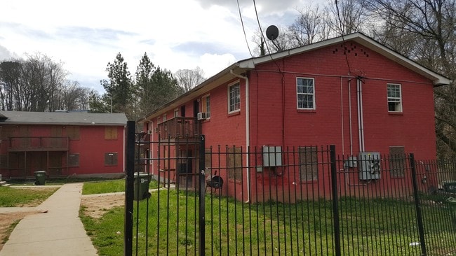 Building Photo - 176 Troy St