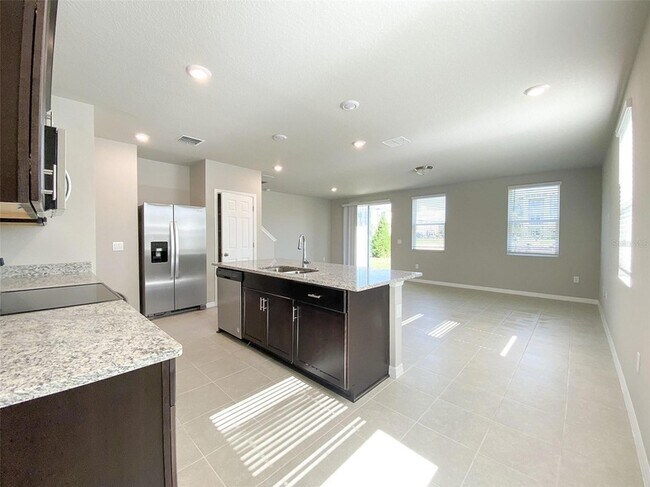 Building Photo - 773 Legacy Dr