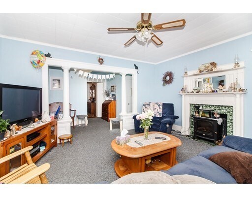 Building Photo - 11 Nelson St