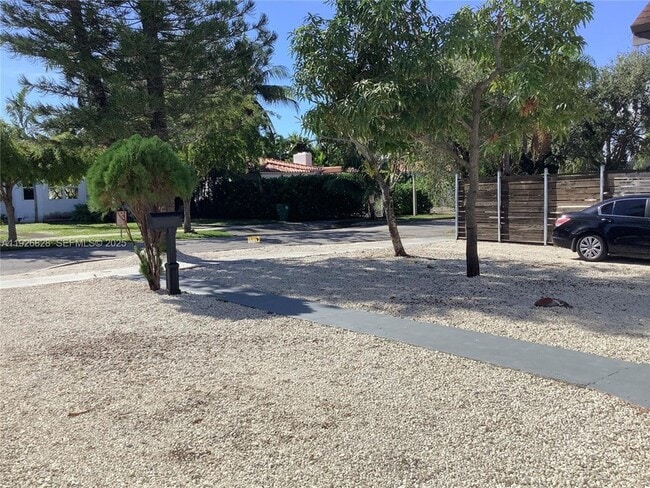 Building Photo - 1653 SW 17th Terrace