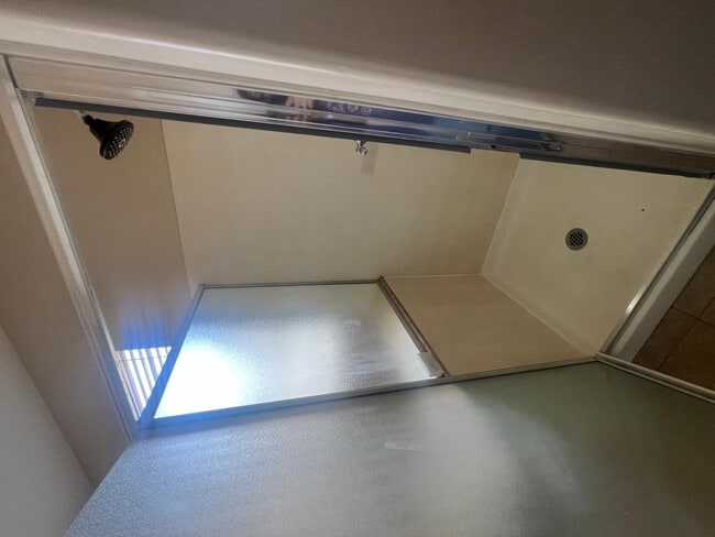 Building Photo - 10335 W Robin Ln