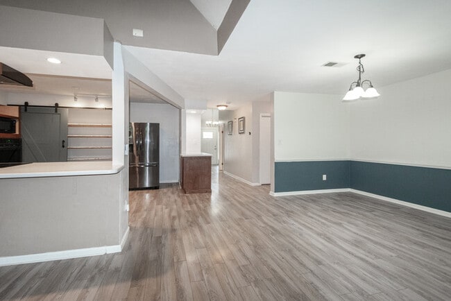 Building Photo - BEAUTIFUL HOME FOR RENT IN GLENWOOD AREA