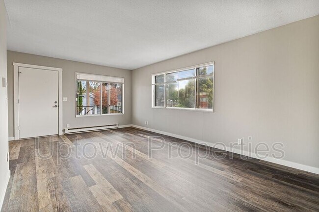 Building Photo - 4127 SE 28th Ave