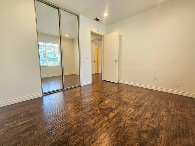 Building Photo - Beautiful 2-Bedroom Home Now Available