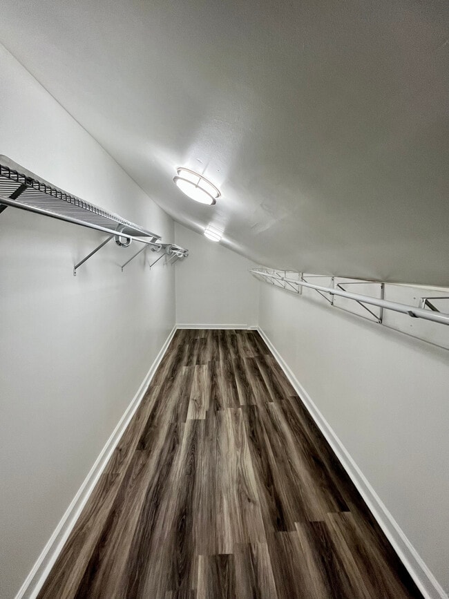 Building Photo - 18475 Bennett Rd