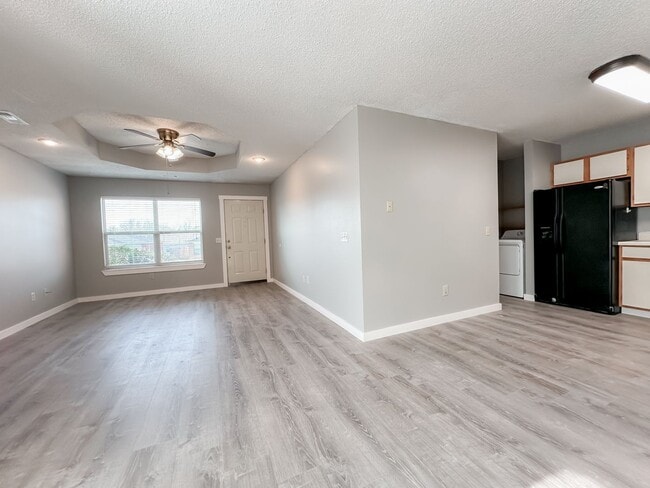 Building Photo - 1444-1446 N Dawn Drive