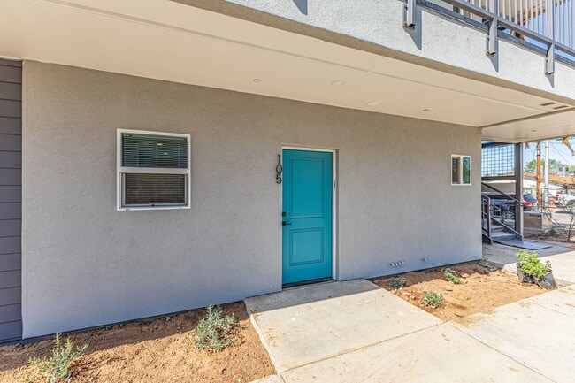 Building Photo - 1435 E Taylor St