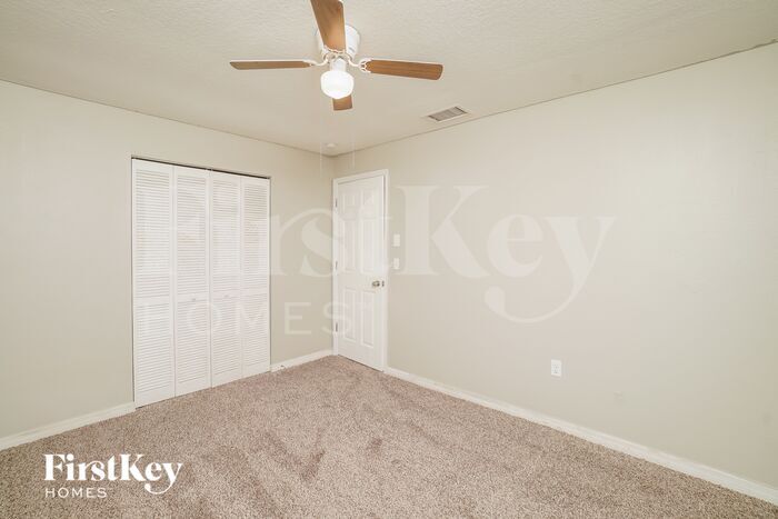 Building Photo - 6841 Willits Ave