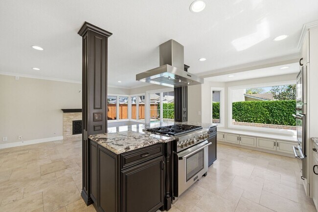 Building Photo - Beautifully Updated 5 Bedroom Woodbridge Home with Pool and much more!