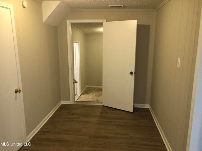 Building Photo - 940 Dougherty St