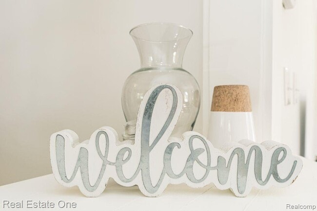 Building Photo - 2392 W Auburn Rd