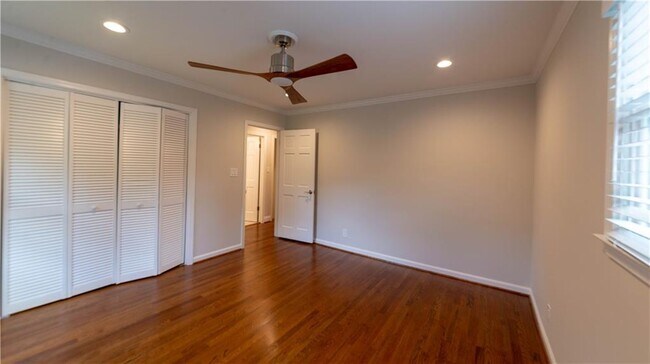 Building Photo - 3935 Briaridge Cir