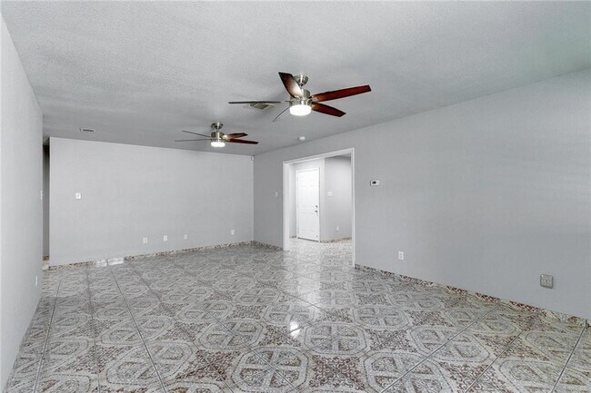 Building Photo - 6402 Santos St