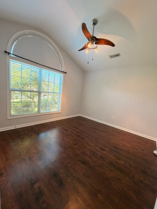 Building Photo - 925 Corison Loop