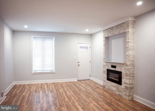Primary Photo - 345 Fitzgerald St