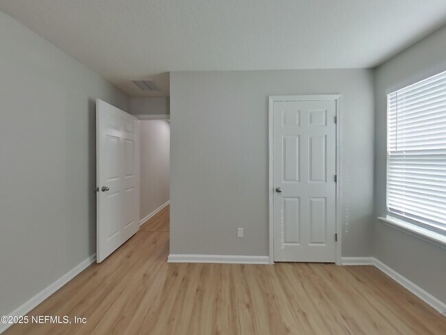 Building Photo - 78611 Rock Ct