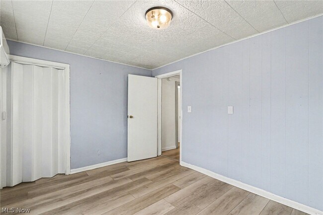 Building Photo - 5425 Ohio St