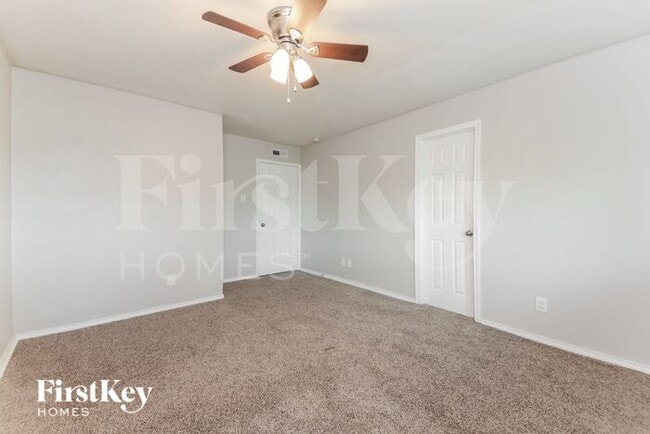 Building Photo - 1738 Dell Oak Dr