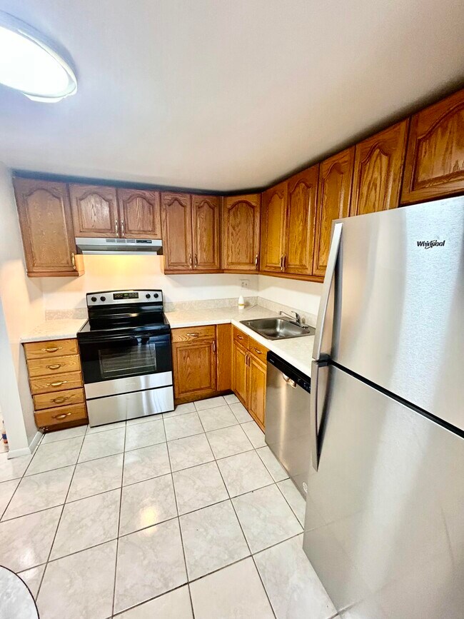 Building Photo - 4314 NW 9th Ave