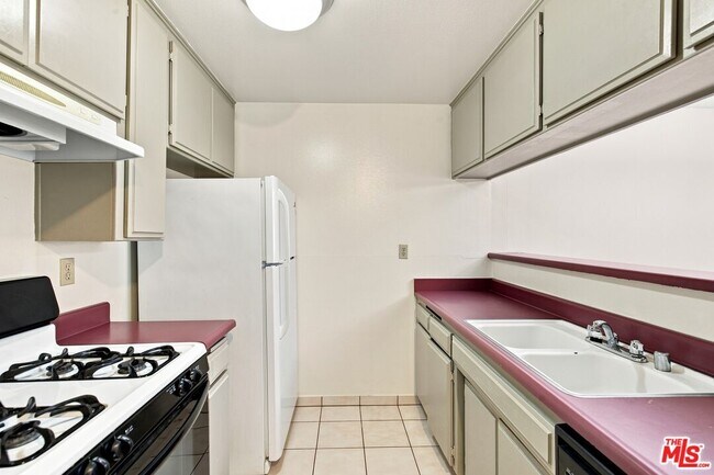 Building Photo - 3600 Bagley Ave