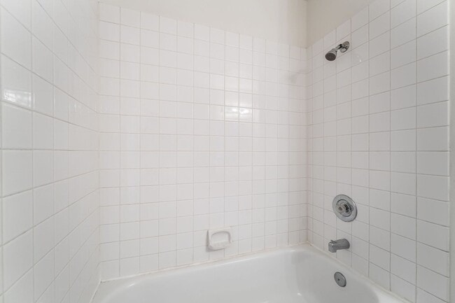 Building Photo - Charming Home in Henderson!