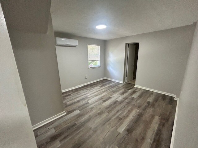 Primary Photo - 4347 Hudnall Rd