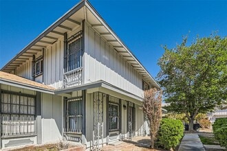 Building Photo - 1362 Dorothy Ave