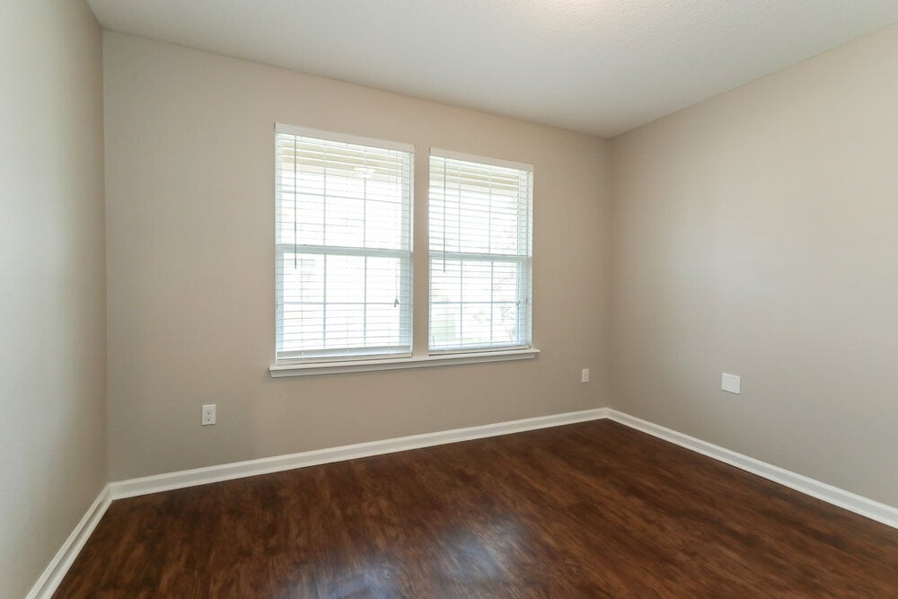 Building Photo - 2643 Salt Lake Dr