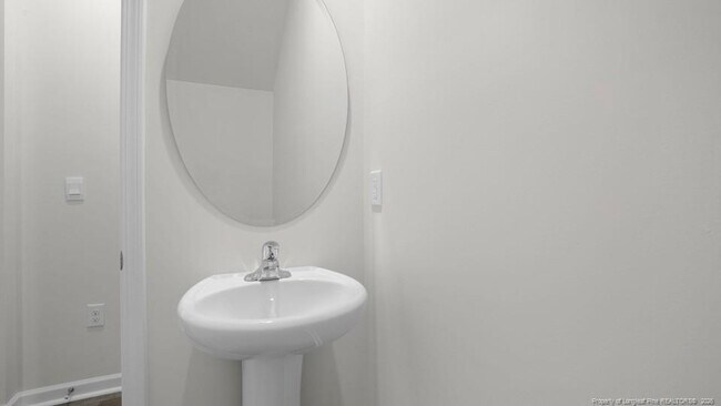 Building Photo - 159 Starlight St