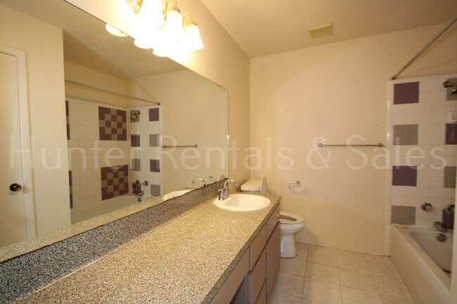 Building Photo - Winfield Estates!