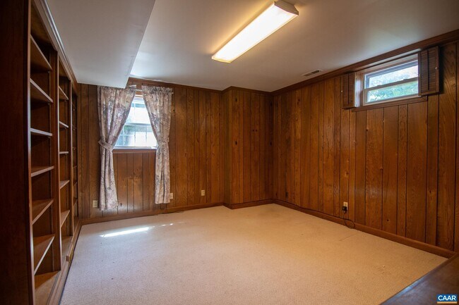 Building Photo - 1313 Grove Rd