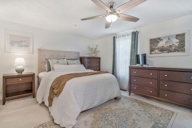 Building Photo - 1226 Quaker Ridge Dr