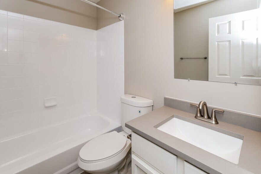 Building Photo - 6129 Crystal River Dr