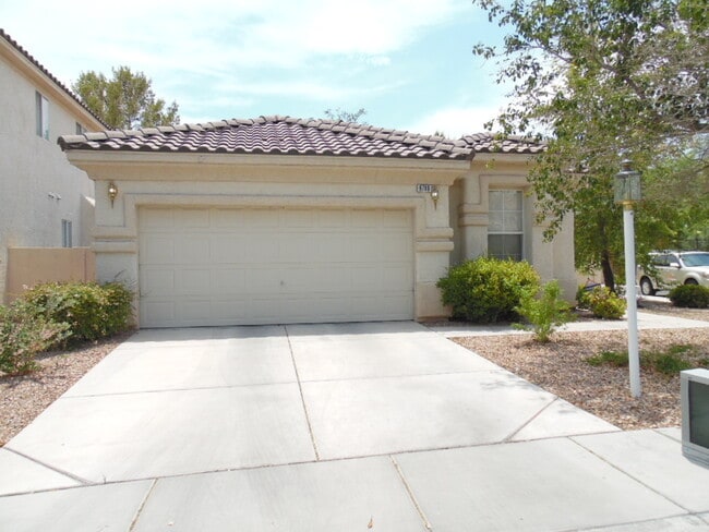 Primary Photo - Single Story, 3 bedroom in Peccole Ranch!