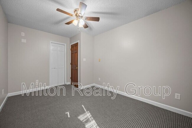 Building Photo - 145 S Patterson St