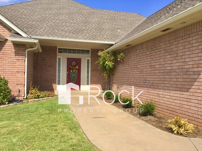 Building Photo - Need space? Take a look at this 4 Bedroom/4.5 Bathroom Home in SW Edmond! *HALF OFF 1st Month's R...