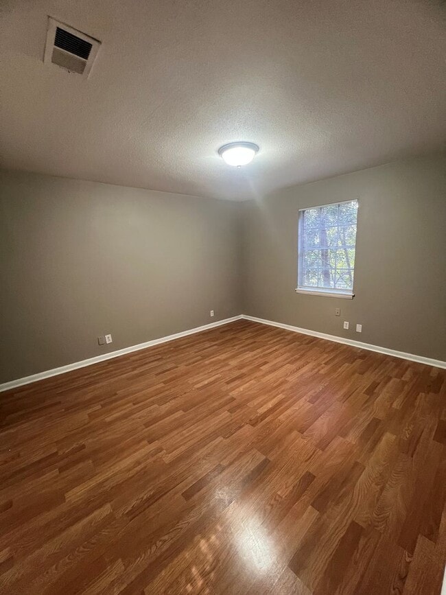 Building Photo - 321cam