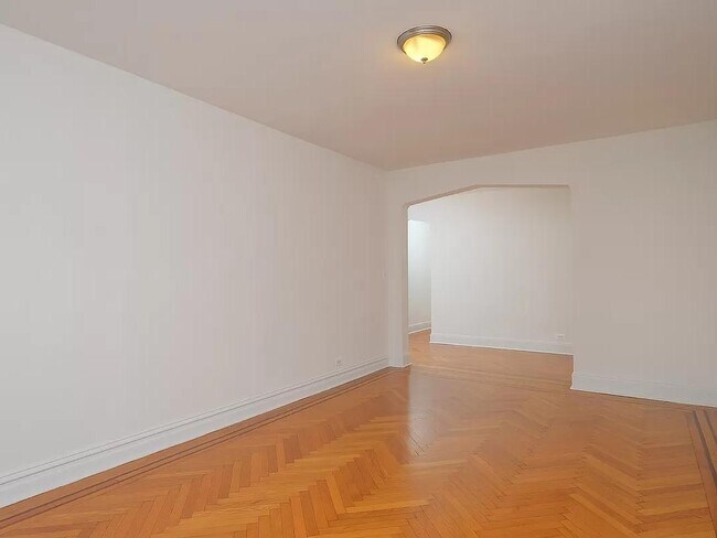 Building Photo - 1855 Grand Concourse