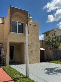 Building Photo - 1115 W 38th Terrace