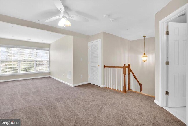 Building Photo - 1128 Keokuk Terrace NE
